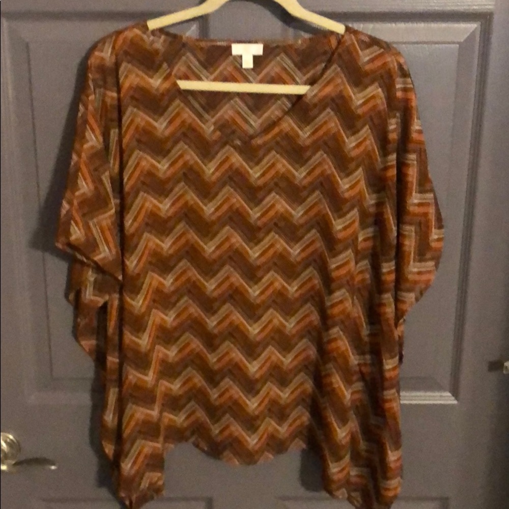 Chevron stripes top.
